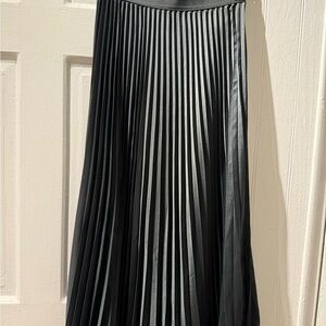 H&M Black A-Line Pleated Skirt